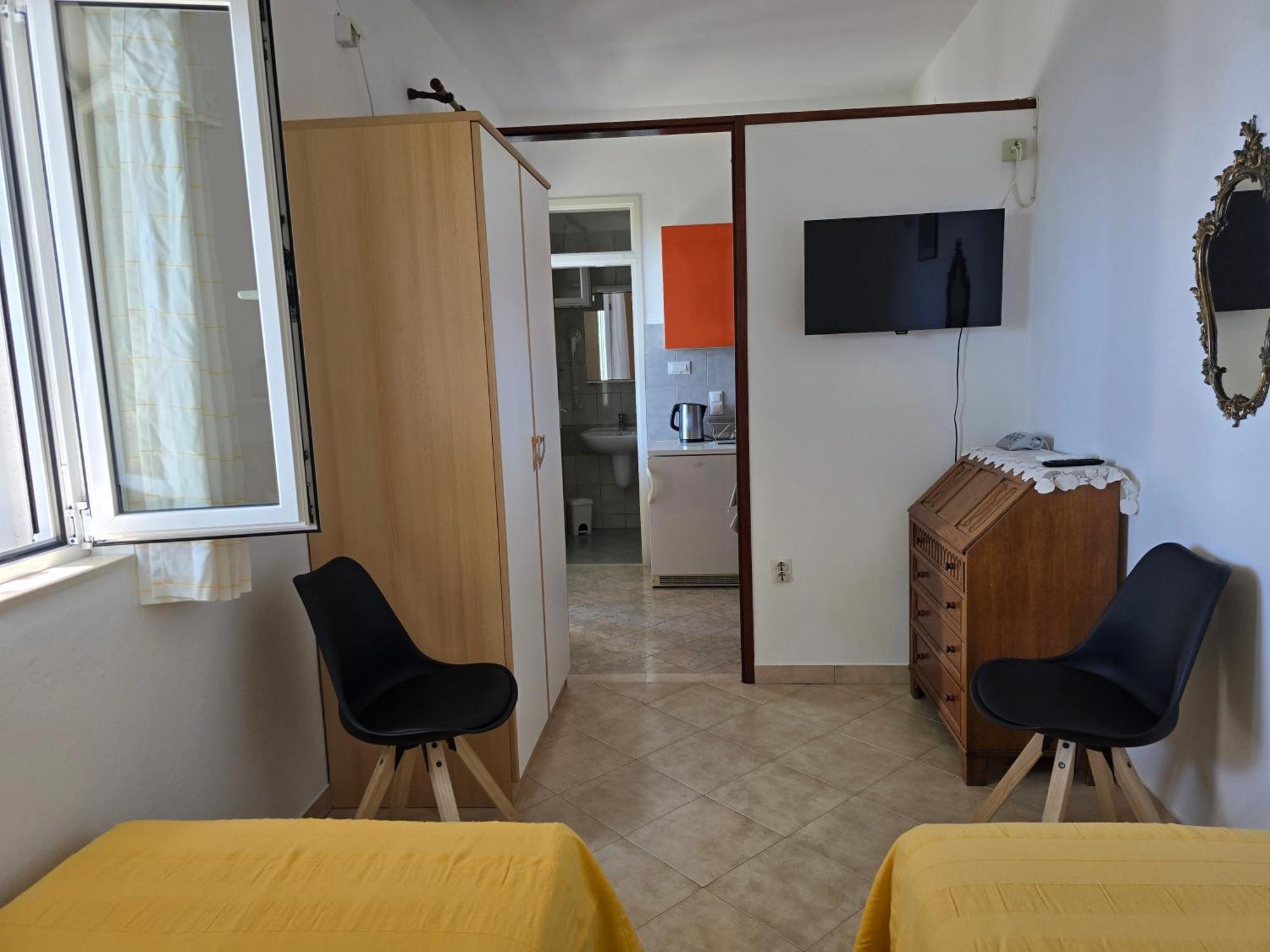 Bajo - Free Parking Apartment